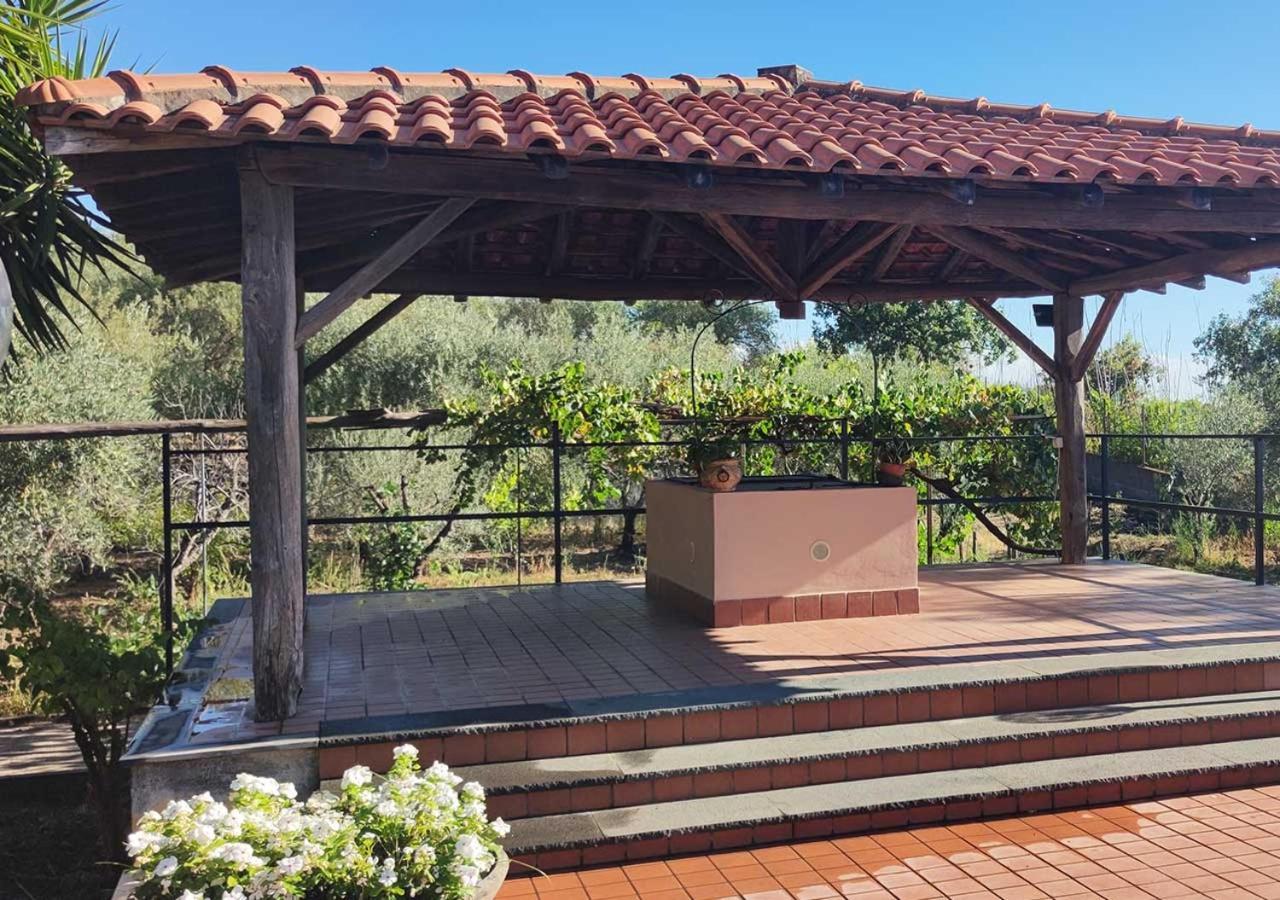 Peri Peri Etna Guest House Montargano Esterno foto